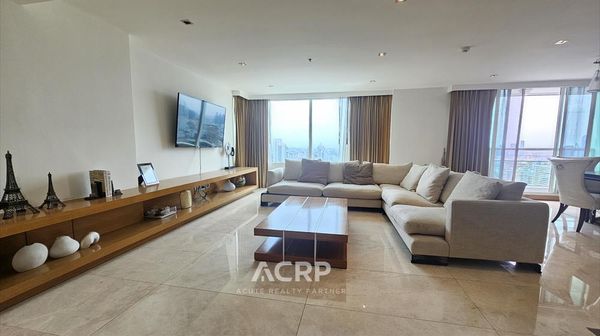 Eight Thonglor PH 233 sqm. 💥 Special Price! Reduced from THB 60,000,000✨ Now only THB 59,000,000