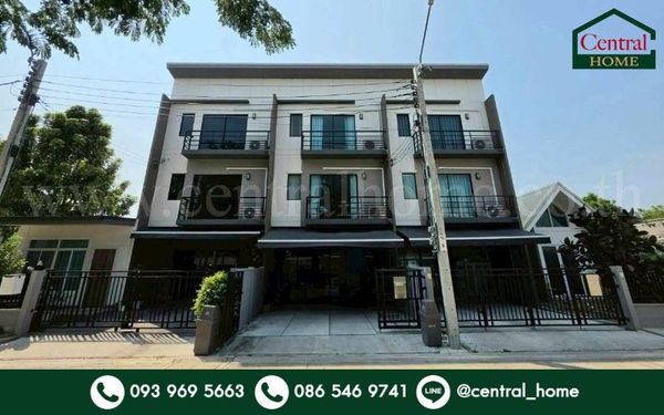 3-story townhome, Baan Klang Muang Ratchaphruek-Sathorn, new house, good condition, plot in front of the garden.