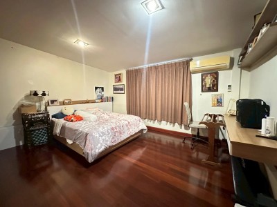 🔥Urgent Sale+🔥 Detached house in Rama 9, near MRT Sri Kreetha station. Fully furnished and ready to move in.
