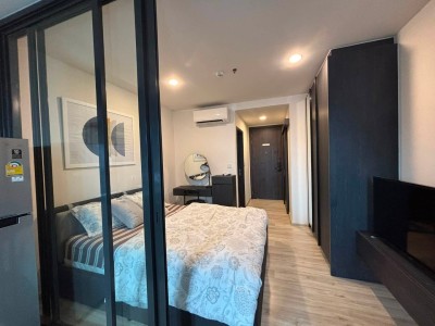🔥FOR RENT🔥 XT Huai Khwang🚆 Only 75 metres from MRT Huai Khwang (Approx. 1-minute walk) | High Floor | City View | Fully Furnished | Ready to Move In