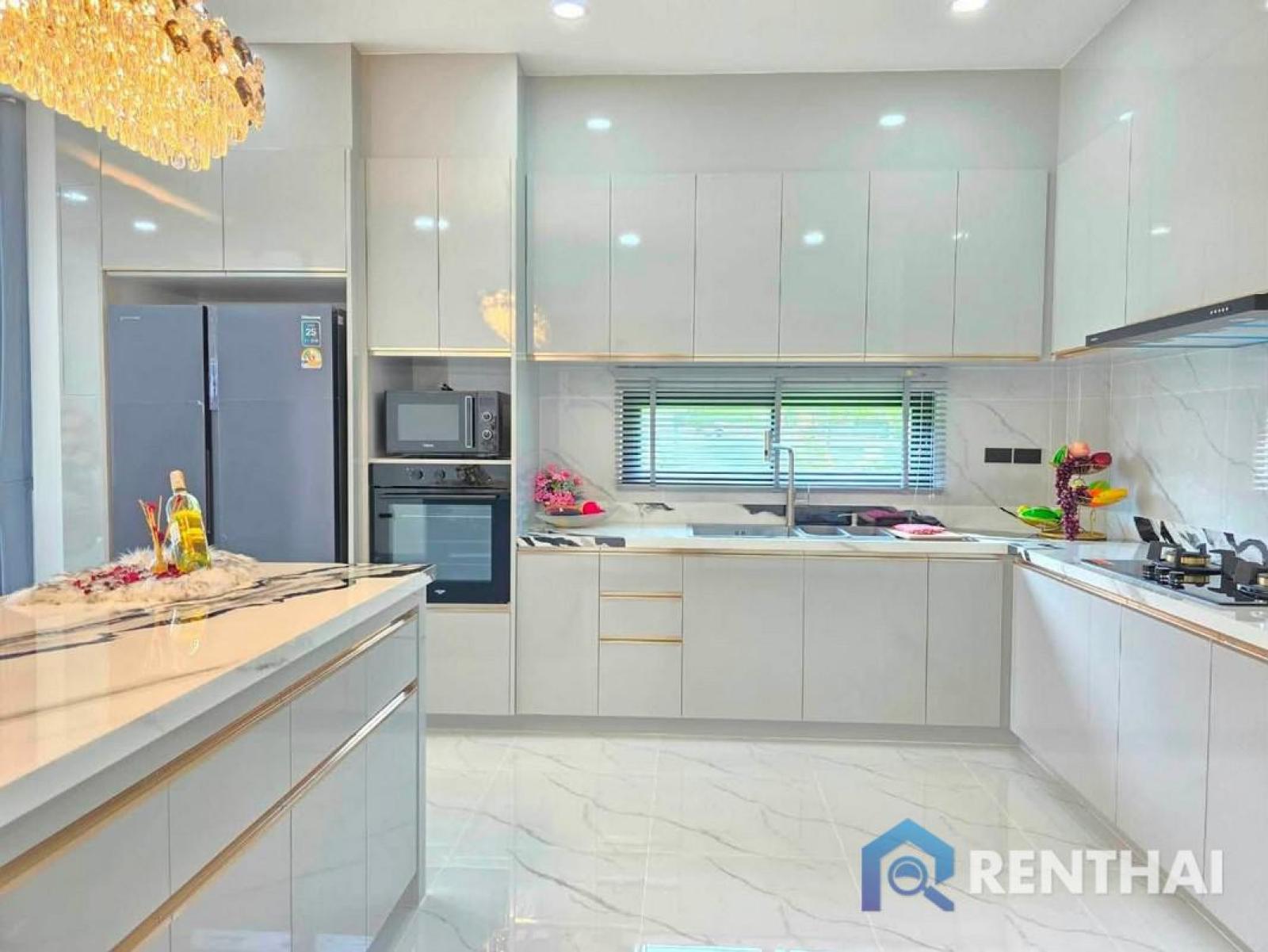 Luxurious 4bed Home at Pattayas Exclusive Project with Private Pool & Garden – รูปที่ 2