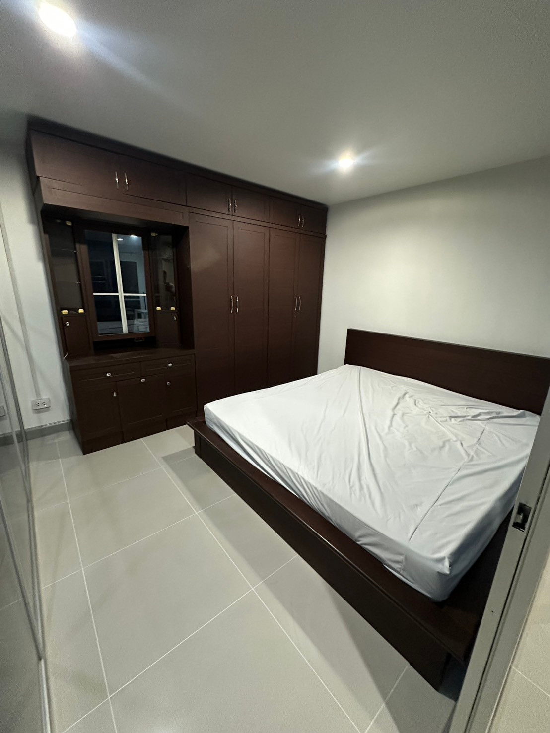 ให้เช่าคอนโด Regent Home 7 บางนา ห้องสวย พร้อมเครื่องใช้ไฟฟ้า เฟอร์นิเจอร์ครบ