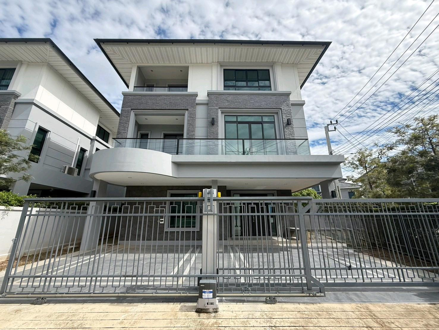 📣Single house for rent, corner house 🏡 Condition is very new, never lived in. Supalai Elegance Project, Phahonyothin 50, next to the central garden 🌳 ready to move in ✅️