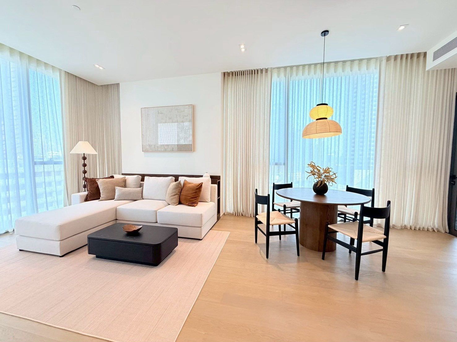 ปล่อยเช่า คอนโด✨Luxury ติด BTS ทองหล่อ | THE STRAND Thonglor | 2 ห้องนอน ใจกลางเมือง เฟอร์ครบพร้อมอยู่ , ใกล้ Market Place ทองหล่อ