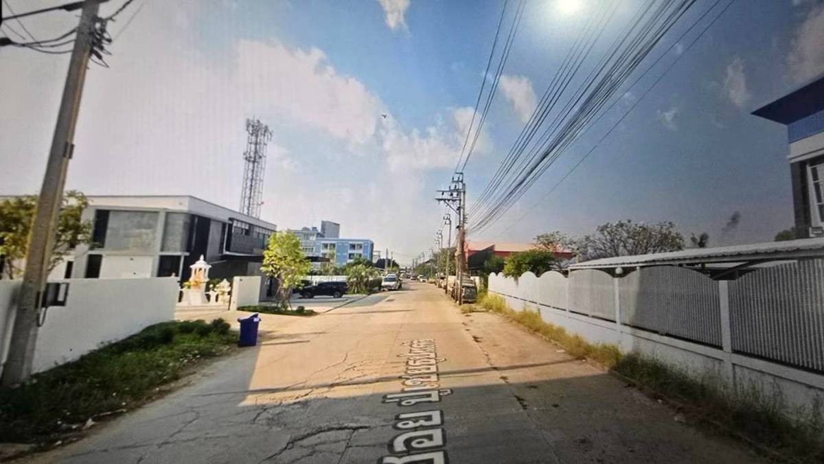 Factory for sale with office, beautifully decorated, good condition, close to Bang Bua Thong District Office, only 5.3 km., and Lotus Bang Kruai-Sai Noi, 6.5 km., land 2 rai 64 sq m., Kanchanaphisek Road.  Just 200 meters into the alley, price 45 million. – รูปที่ 3