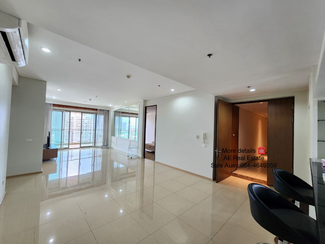 Luxury Park View Condo  3 Bed • 173 Sq.m.  5-7 Mins to BTS Asok  100,000 THB / Month