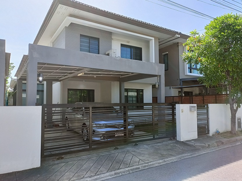 Urgent sale! Single house Areeya Como Bangna Urgent sale! Single house Areeya Como Bangna