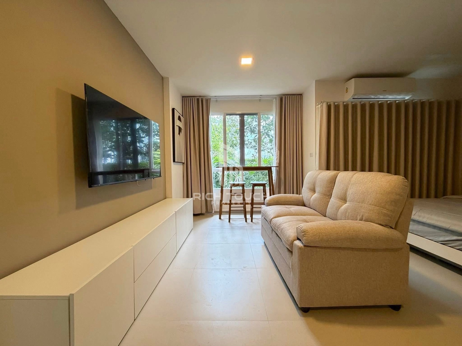 For rent 10,000 D Condo Sands, beautiful room