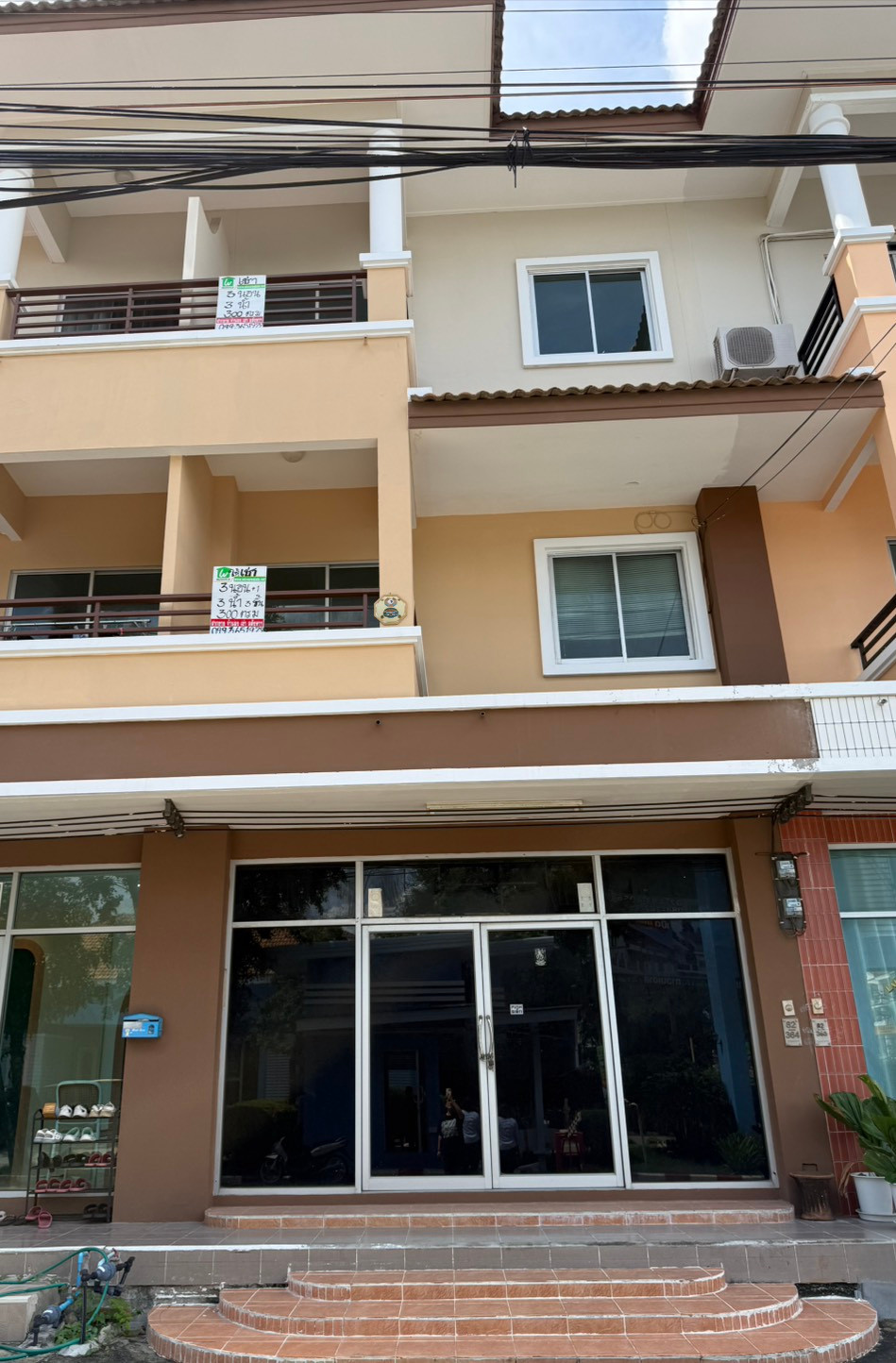 3-story townhome for rent, Phanason Villa, Khlong Si, Pathum Thani, building width 6 meters, complete functions, suitable for both living and making a home office.