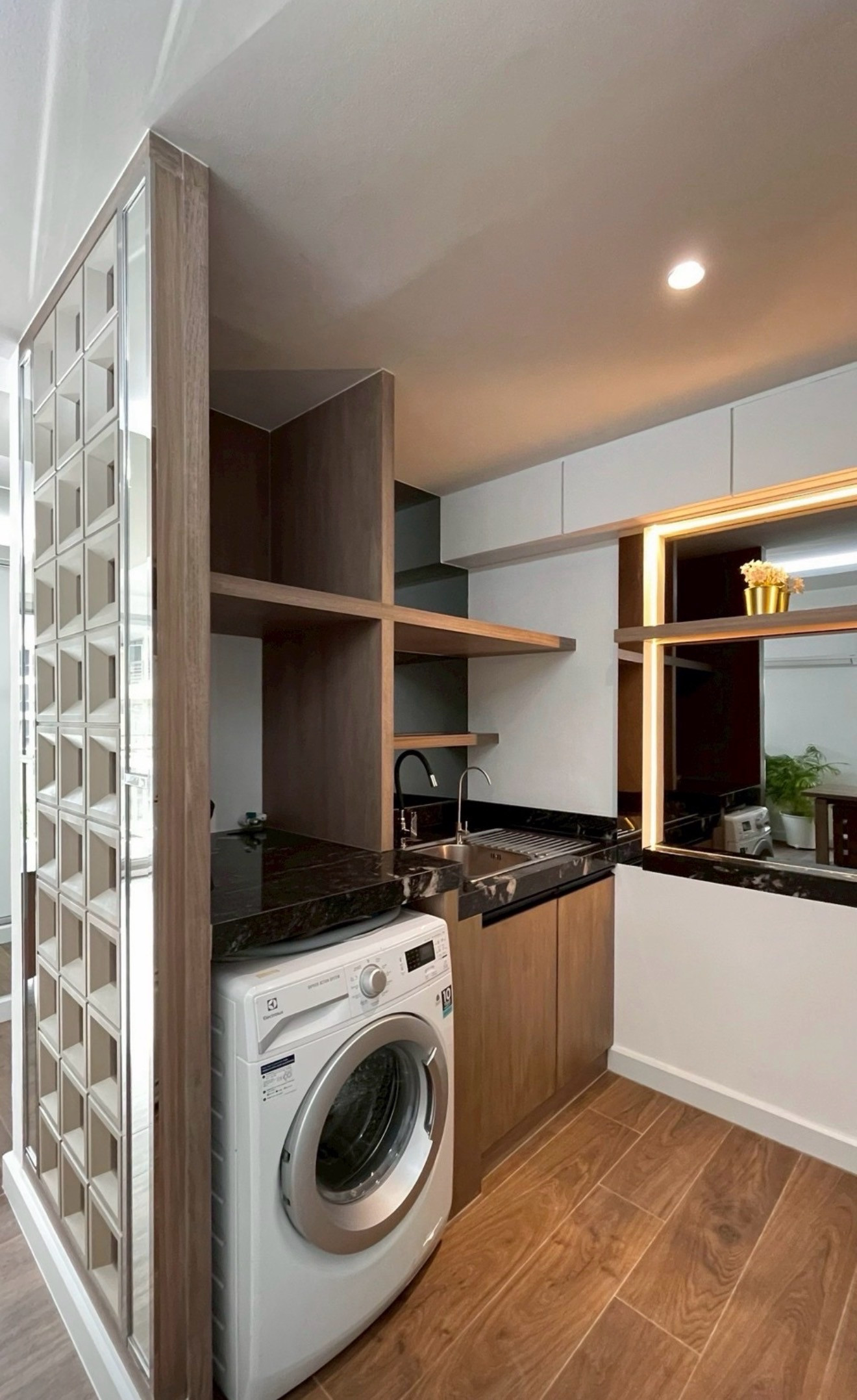 49 plus 2 ThongLor  – รูปที่ 4