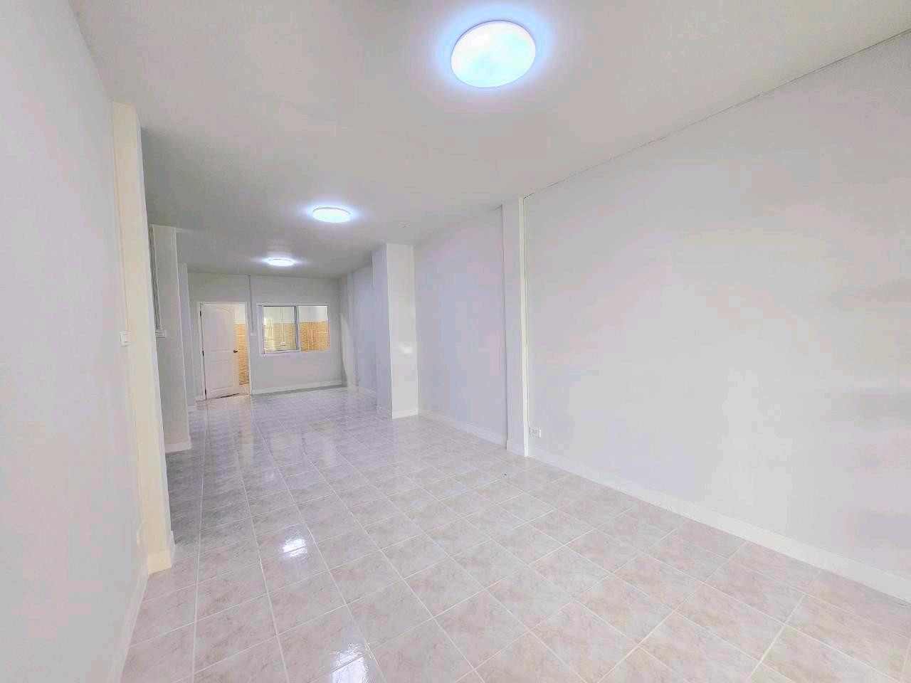 🏠ขาย ทาวน์เฮ้าส์ 2 ชั้น หลังมุม สินทวี การ์เด้น 1/2 รีโนเวท พร้อมอยู่ – รูปที่ 4