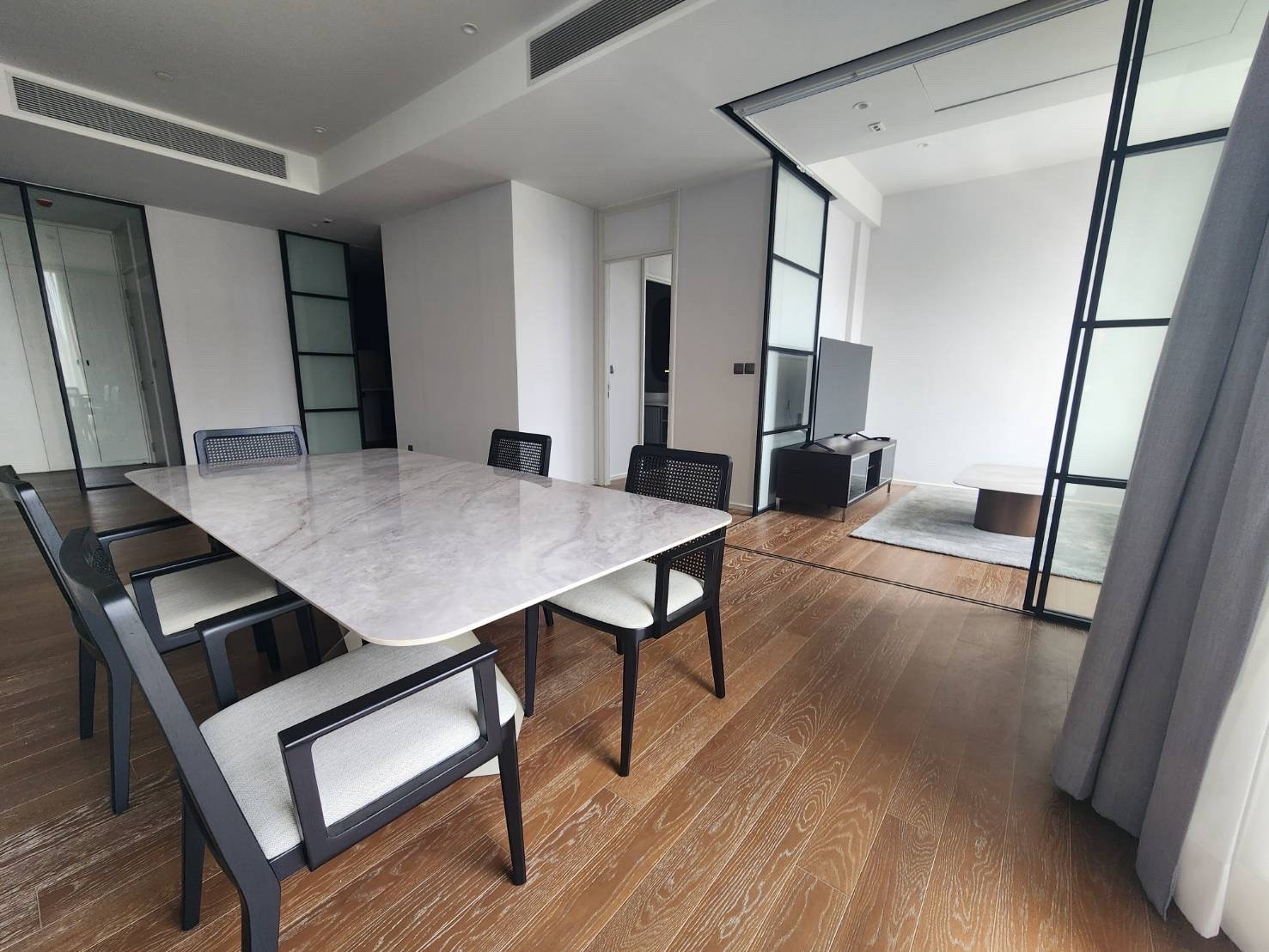 For rent : Muniq Langsuan 🔥2 bedroom Plus