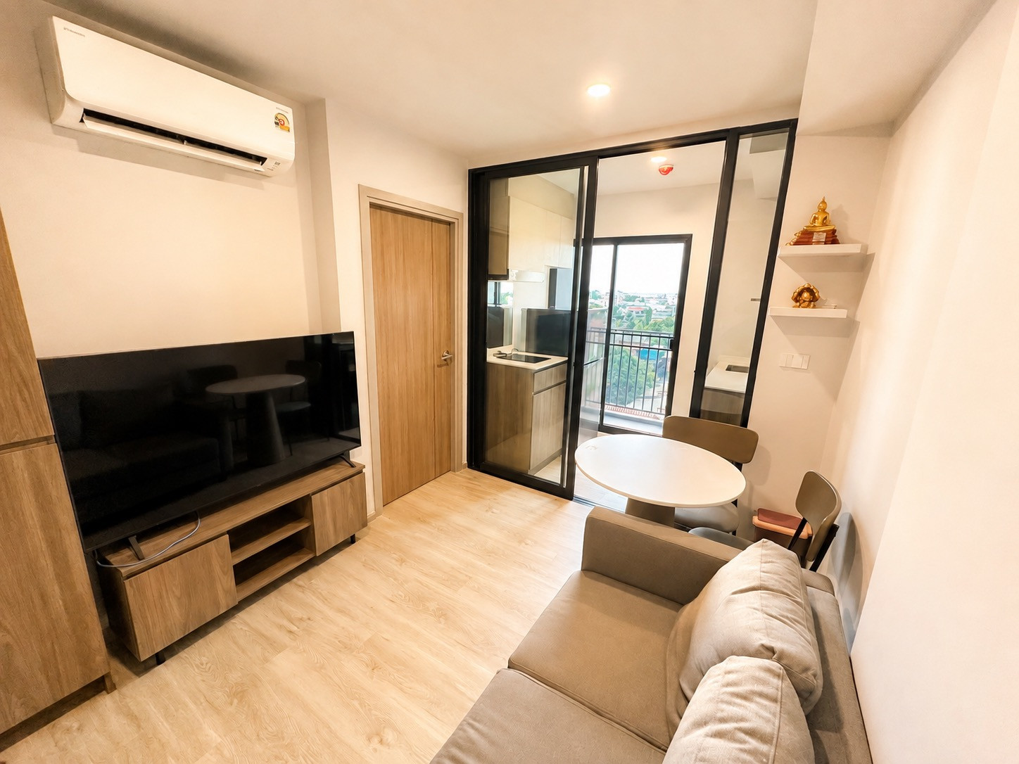 Condo for rent, next to Khu Khot train station. Brand new furniture Condo for rent, next to Khu Khot train station. Brand new furniture