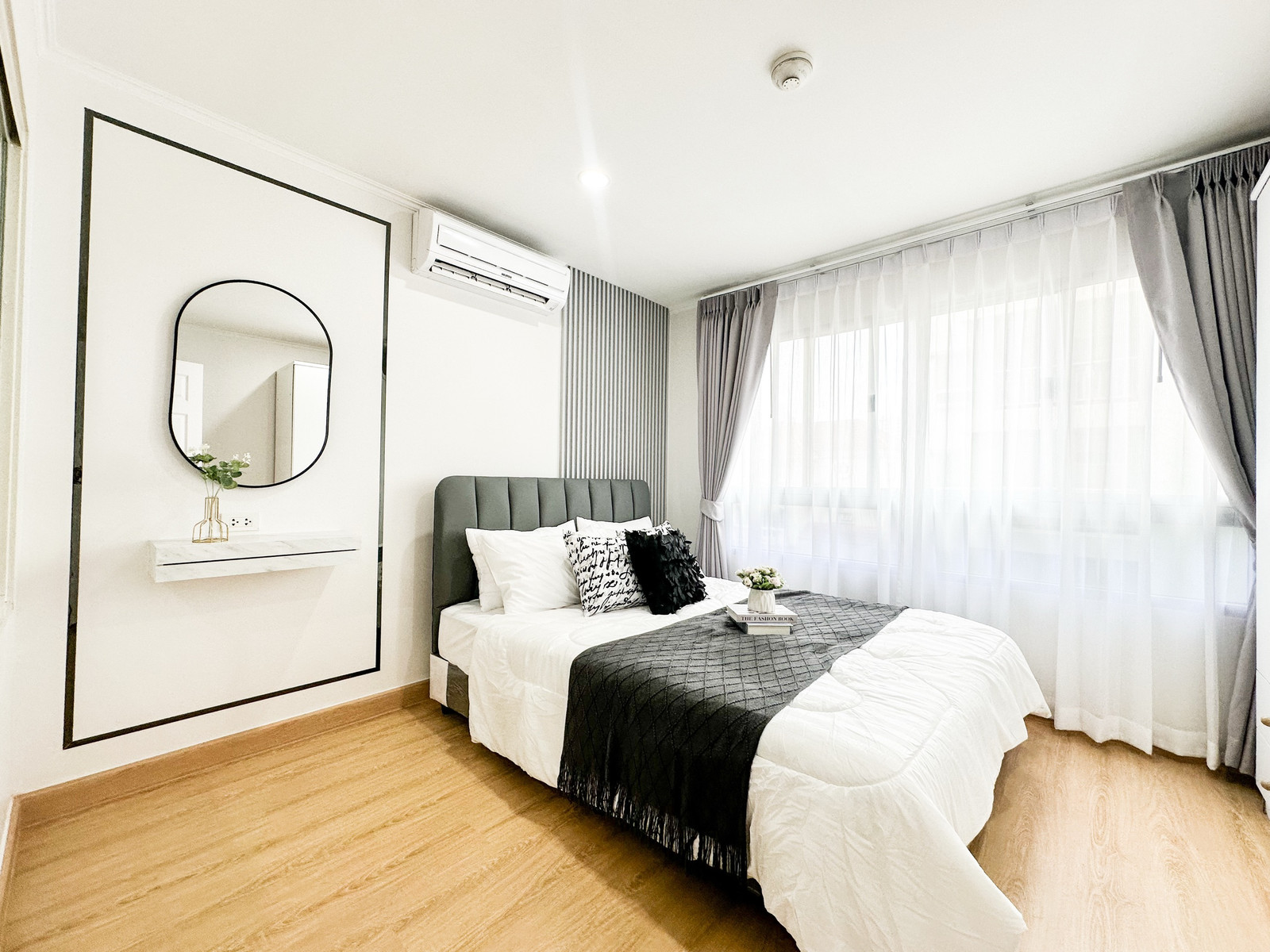 Beautiful room for sale 🎯 2.39 million baht, near MRT Huai Khwang, hot location. Beautiful room for sale 🎯 2.39 million baht, near MRT Huai Khwang, hot location.