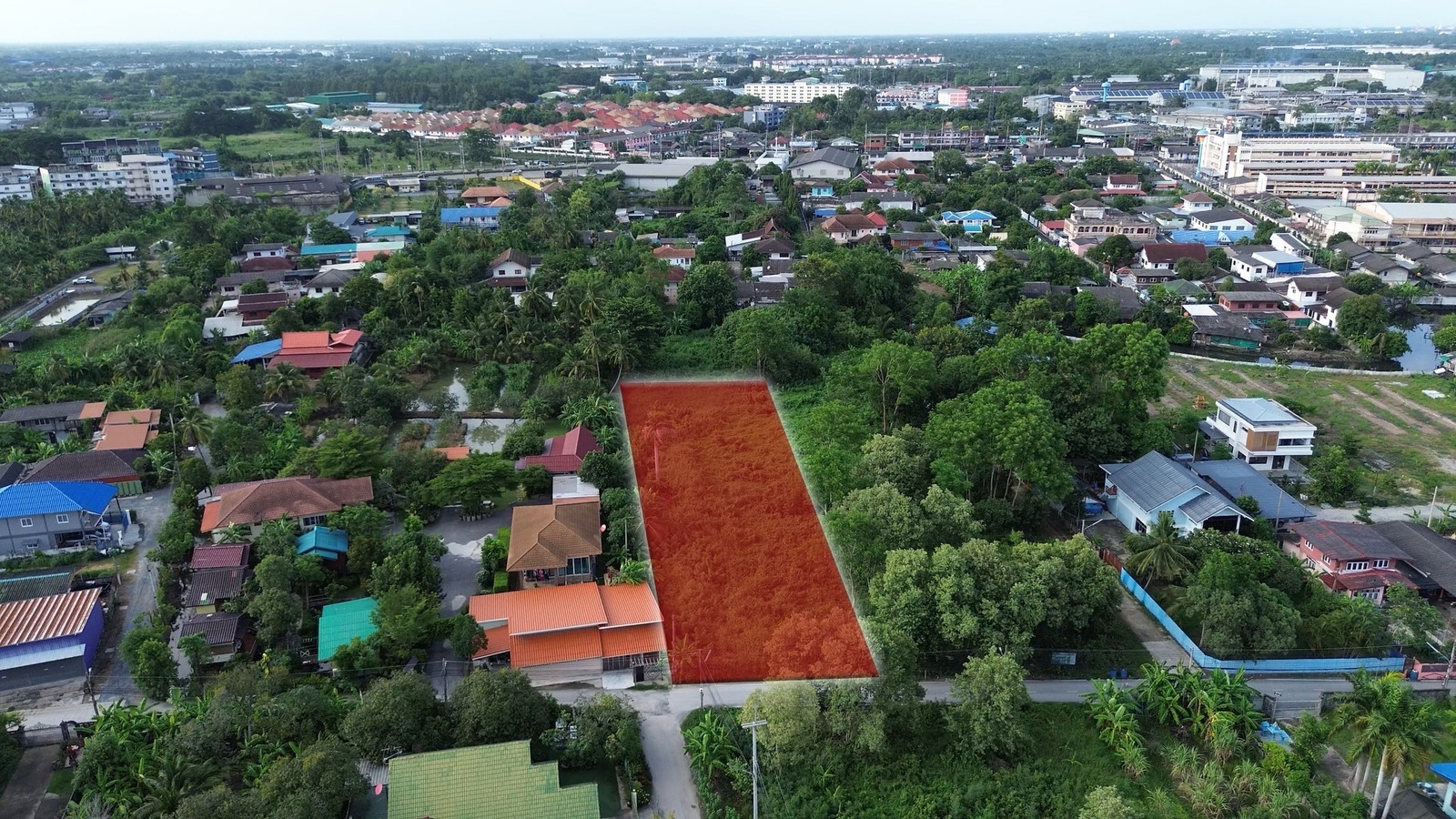 Empty land for sale, already filled, 560.5 sq m, Sam Phran 8, near Phetkasem, next to a concrete road. Suitable for building a house