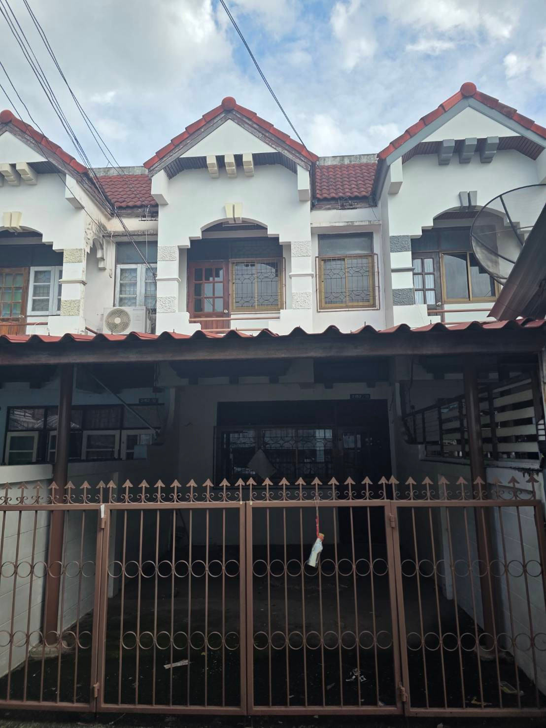 ขายทาวน์เฮ้าส์ เมืองโคราช 950,000 บาท 20 ตร.วา 2 นอน 2 น้ำ ใกล้เดอะมอลล์และตลาดเซฟวัน  – รูปที่ 2