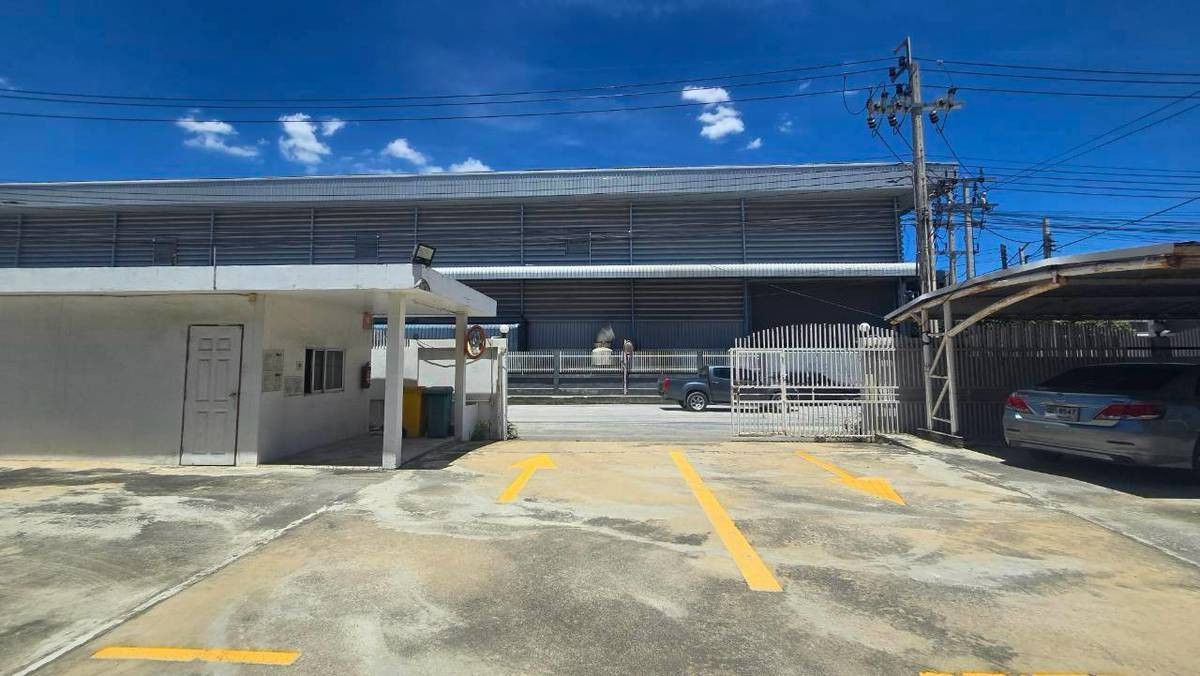 Factory for sale with office, beautifully decorated, good condition, close to Bang Bua Thong District Office, only 5.3 km., and Lotus Bang Kruai-Sai Noi, 6.5 km., land 2 rai 64 sq m., Kanchanaphisek Road.  Just 200 meters into the alley, price 45 million. – รูปที่ 4