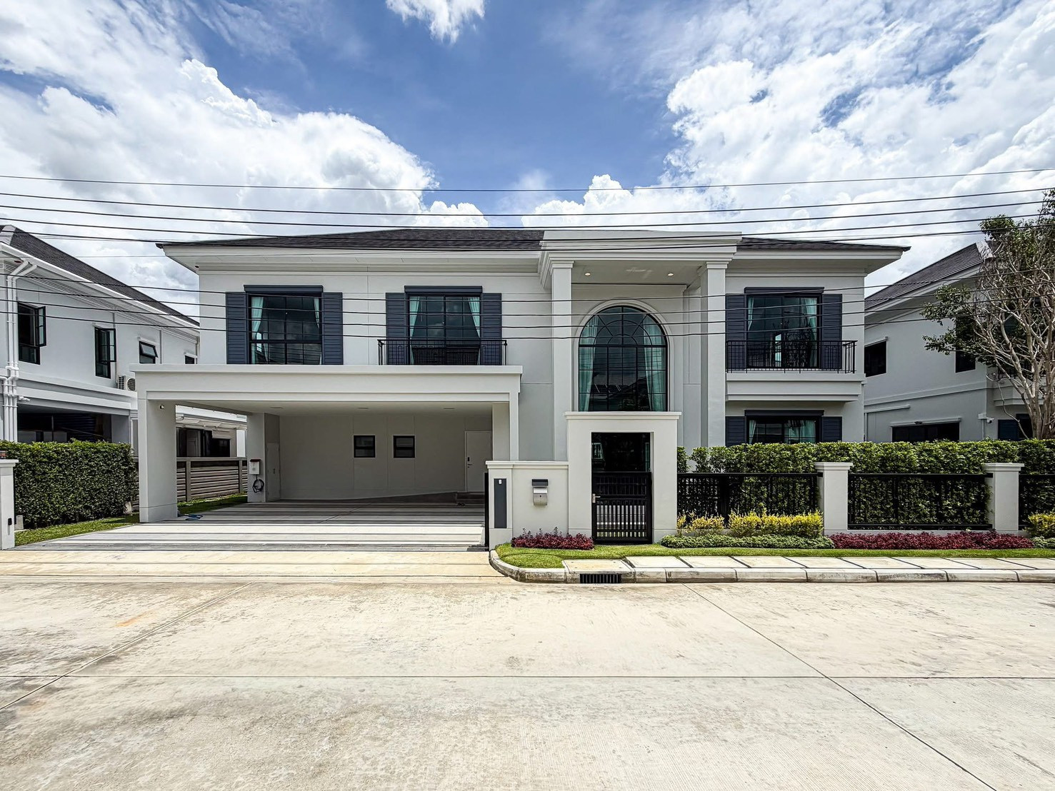 🔥 LUXURY RENTAL! Setthasiri Don Mueang — 2-story detached house, large house, 5 bedrooms, 383 sq m., ready to move in! Make an appointment to see the house urgently / ask for more information Cooper Agent Call: 092-461-6989 🔥 LUXURY RENTAL! Setthasiri Don Mueang — 2-story detached house, large house, 5 bedrooms, 383 sq m., ready to move in! Make an appointment to see the house urgently / ask for more information Cooper Agent Call: 092-461-6989