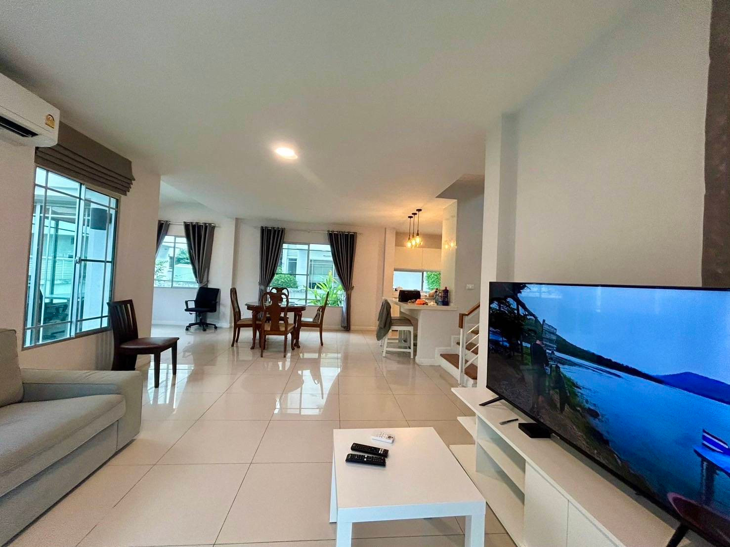 ให้เช่า บ้านเดี่ยว หมู่บ้านมัณฑนา อ่อนนุช–วงแหวน 2 (Manthana Onnut–Wongwaen 2) บ้านติดถนนเมน พร้อมเข้าอยู่ เลี้ยงสัตว์ได้ ทำ Home Office ได้ – รูปที่ 3