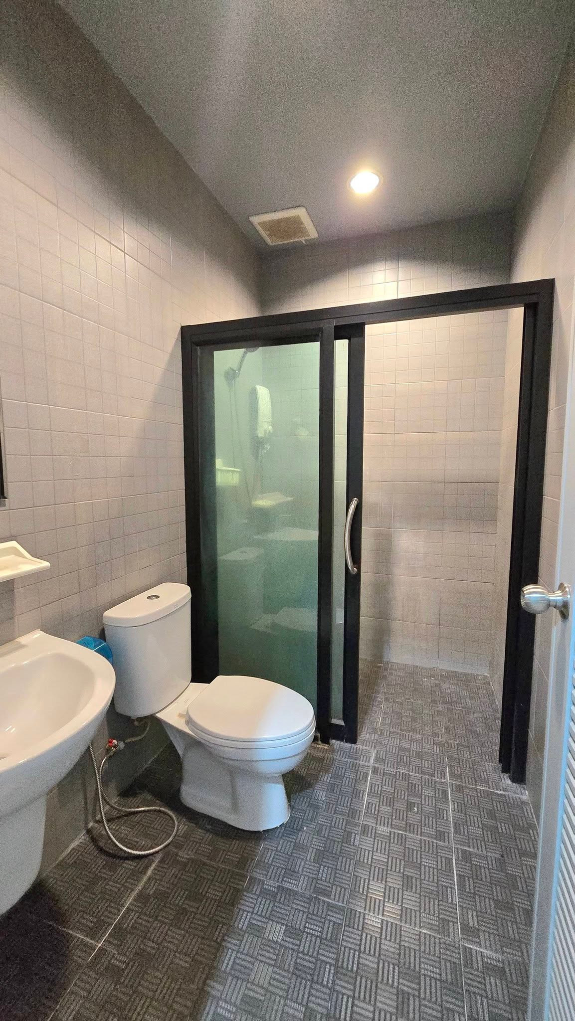 House for sale! Prathana Town Plus Village - Sukhumvit 62, Noen Phra, Mueang Rayong, Khod Hin Temple Zone *very new* – รูปที่ 2