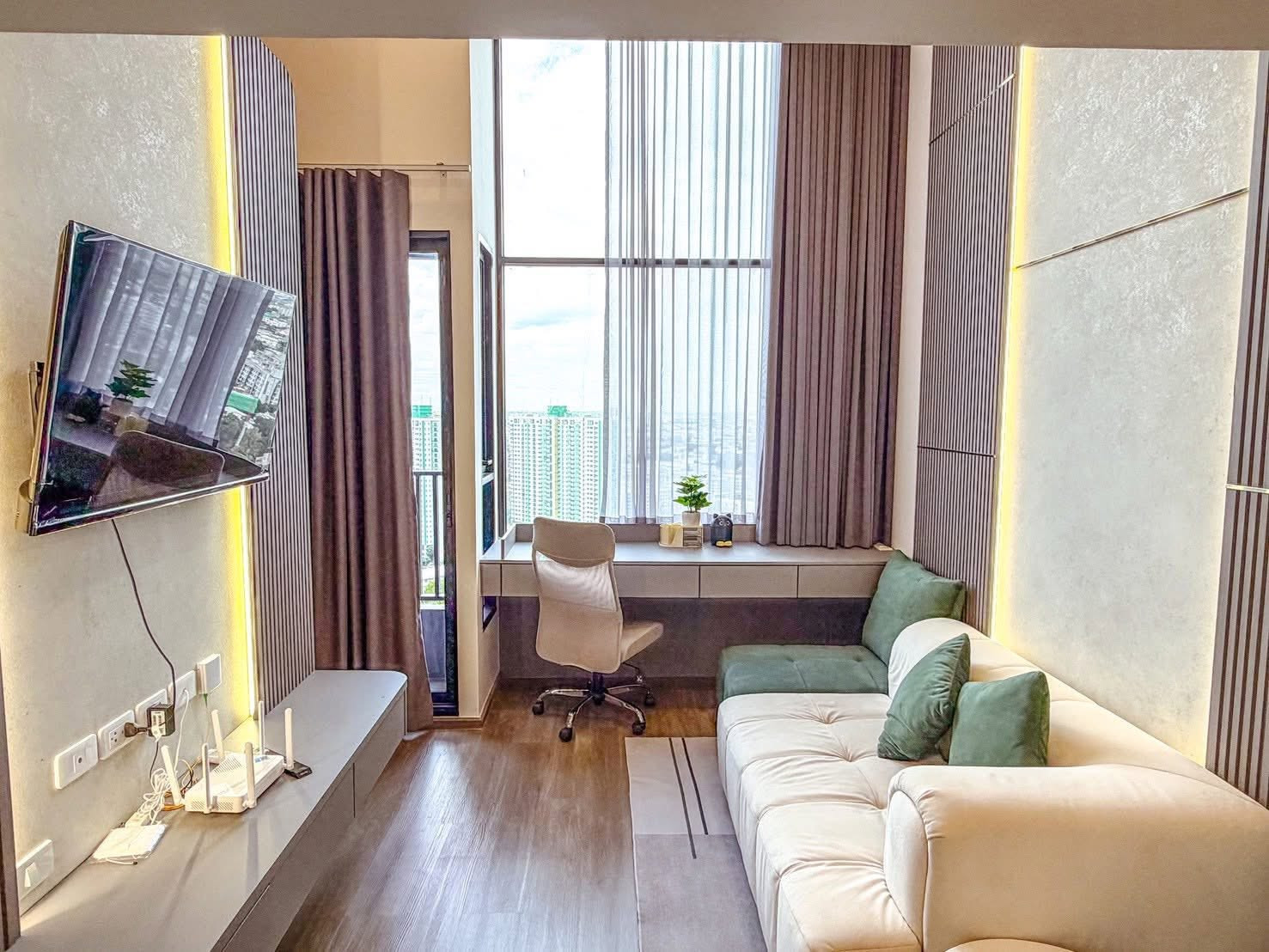 ให้เช่าคอนโด ชั้น 21 จากทั้งหมด 23 ชั้น ได้วิวที่สวยมาก พร้อมรับพลังชีวิตขาขึ้นก่อนใคร ด้วยวิวทิศตะวันออก ตำแหน่งห้องอยู่ตรงฮวงจุ้ยมังกร  อยู่แล้วรวย รวยแล้ว – รูปที่ 3