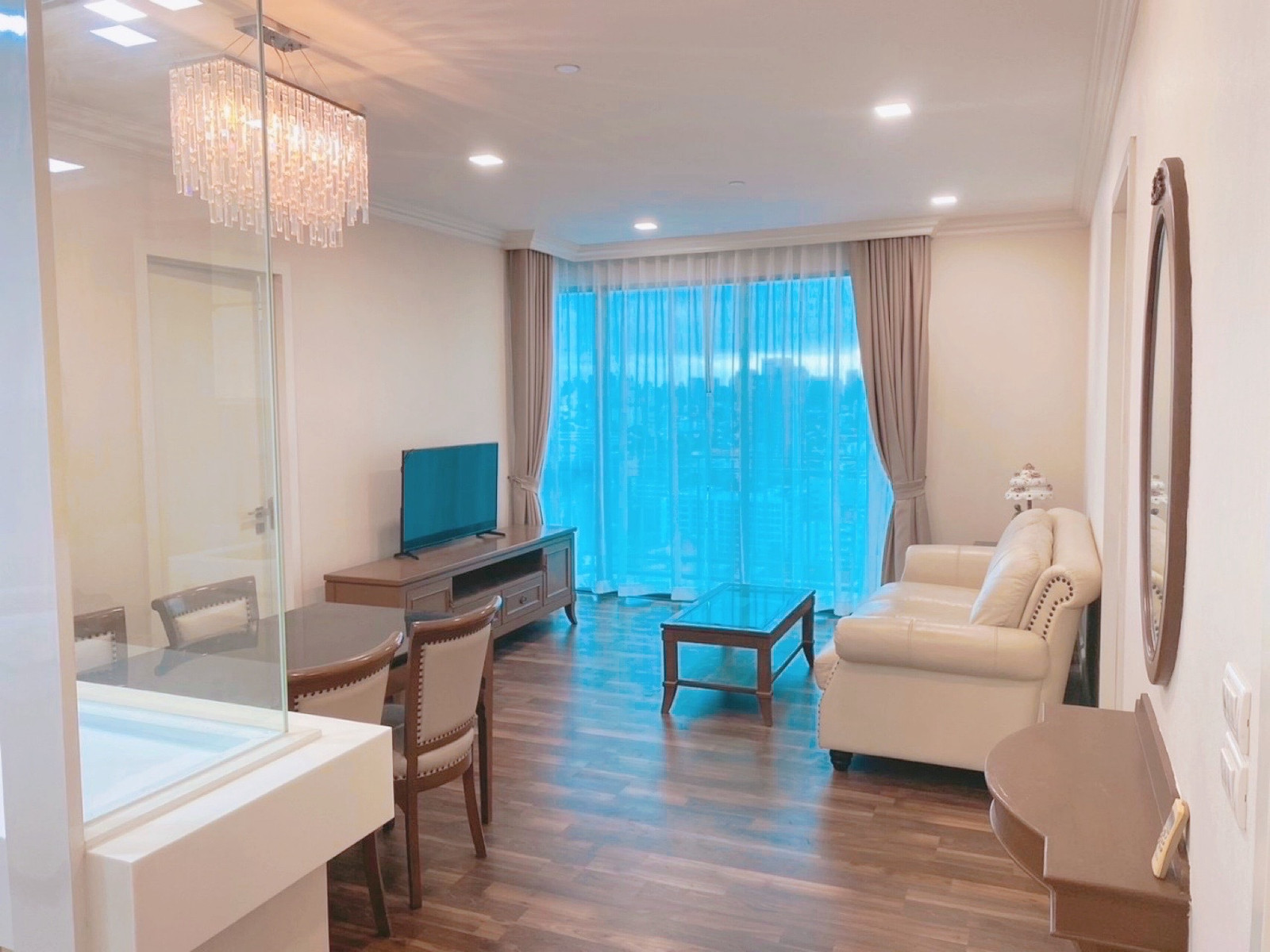 The Room ติด BTS 0 เมตร • พร้อมเข้าอยู่ ห้องมุมชั้นสูงติด BTS • วิวสวย • 9.8 ล้าน 75 ตร.ม. 
