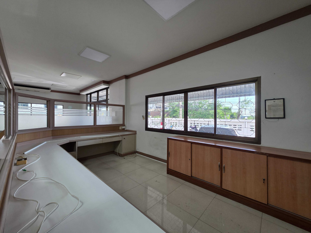 Factory for sale, ready to use, with factory license (Form 4), near Bang Phli Industrial Estate, 5500 sq m, 2 rai 2 ngan.