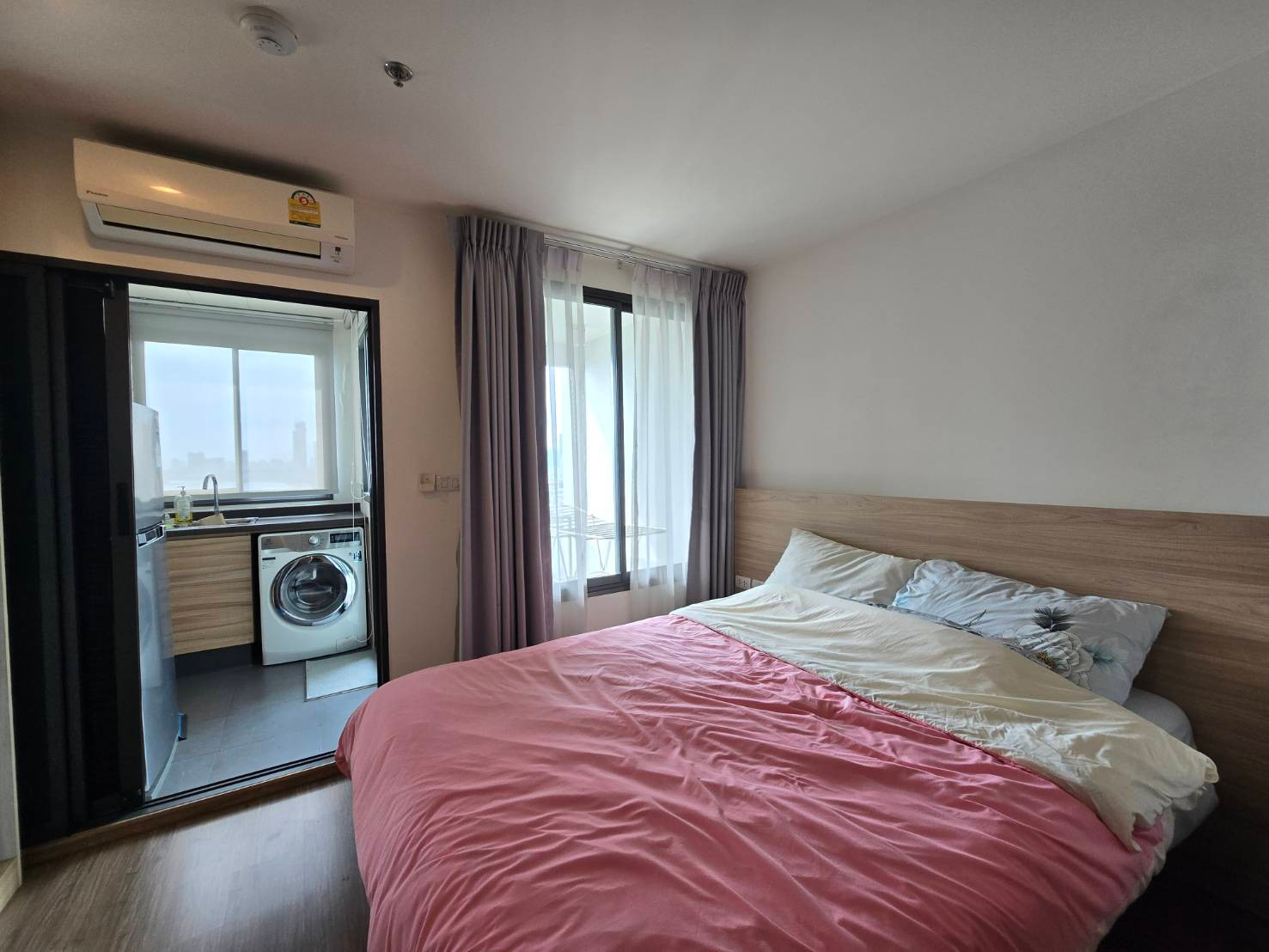 FOR Rent 1  Bed ริมแม่น้ำ พร้อมเฟอร์ตกแต่ง ยู ดีไลท์ เรสซิเดนซ์ รีเวอร์ฟร้อนท์ พระราม 3 วิวแม่น้ำเจ้าพระยา – รูปที่ 2
