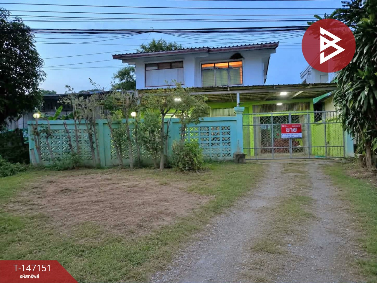 2-story detached house for sale with land, Huai Phai Subdistrict, Mueang Ratchaburi, next to Huai Phai-Chat Pa Wai Road.