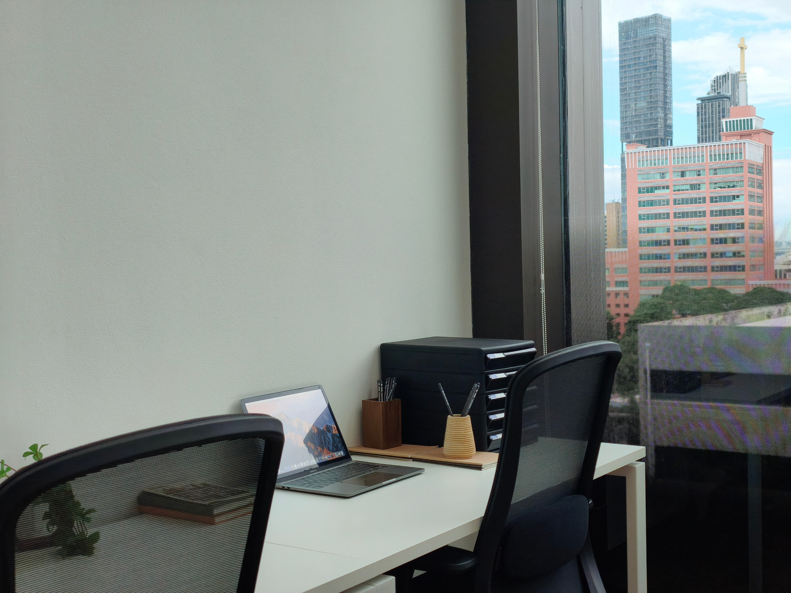 ✅เซอร์วิสออฟฟิศ พื้นที่สำนักงานให้เช่า ทำงานได้ทุกวัน 24/7 สยาม ปทุมวัน Serviced Office ตกแต่งสวย พร้อมเข้าอยู่ อาคาร สยามปทุมวันเฮ้าส์ - Siam Pathumwan House Office พื้นที่เริ่มต้นสำหรับ 2 - 50 ท่าน (ราคาเช่าเริ่มต้น 21,600 บาท/เดือน) ใกล้รถไฟฟ้า BTSสยาม ✅เซอร์วิสออฟฟิศ พื้นที่สำนักงานให้เช่า ทำงานได้ทุกวัน 24/7 สยาม ปทุมวัน Serviced Office ตกแต่งสวย พร้อมเข้าอยู่ อาคาร สยามปทุมวันเฮ้าส์ - Siam Pathumwan House Office พื้นที่เริ่มต้นสำหรับ 2 - 50 ท่าน (ราคาเช่าเริ่มต้น 21,600 บาท/เดือน) ใกล้รถไฟฟ้า BTSสยาม