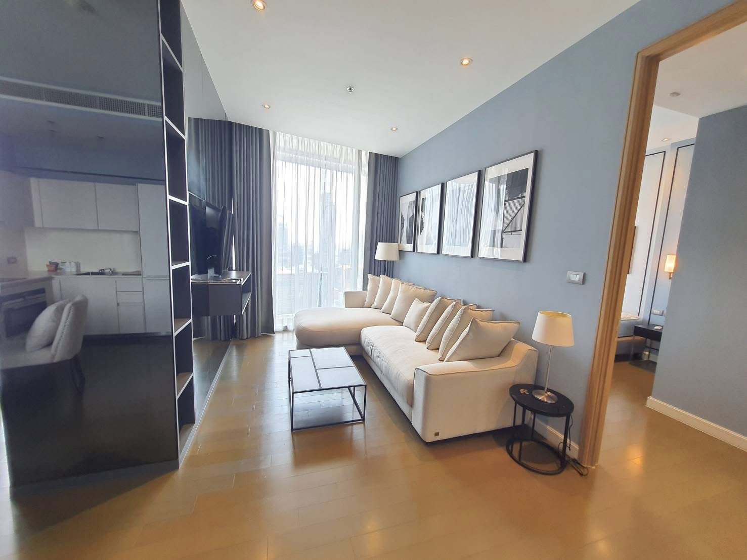 ให้เช่าคอนโดหรูทำเลราชดำริ-ชิดลม (1 นอน 55.19 ตร.ม.) แต่งครบพร้อมอยู่ (Fully Furnished) ใกล้ BTS ชิดลม และแหล่งช้อปปิ้งระดับโลก ให้เช่าคอนโดหรูทำเลราชดำริ-ชิดลม (1 นอน 55.19 ตร.ม.) แต่งครบพร้อมอยู่ (Fully Furnished) ใกล้ BTS ชิดลม และแหล่งช้อปปิ้งระดับโลก