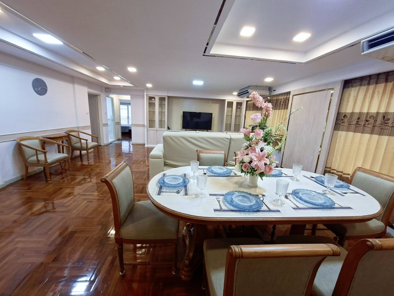 DH Grand Tower Sukhumvit 39 for rent 240 sqm 4beds 4baths 65,000 per month 