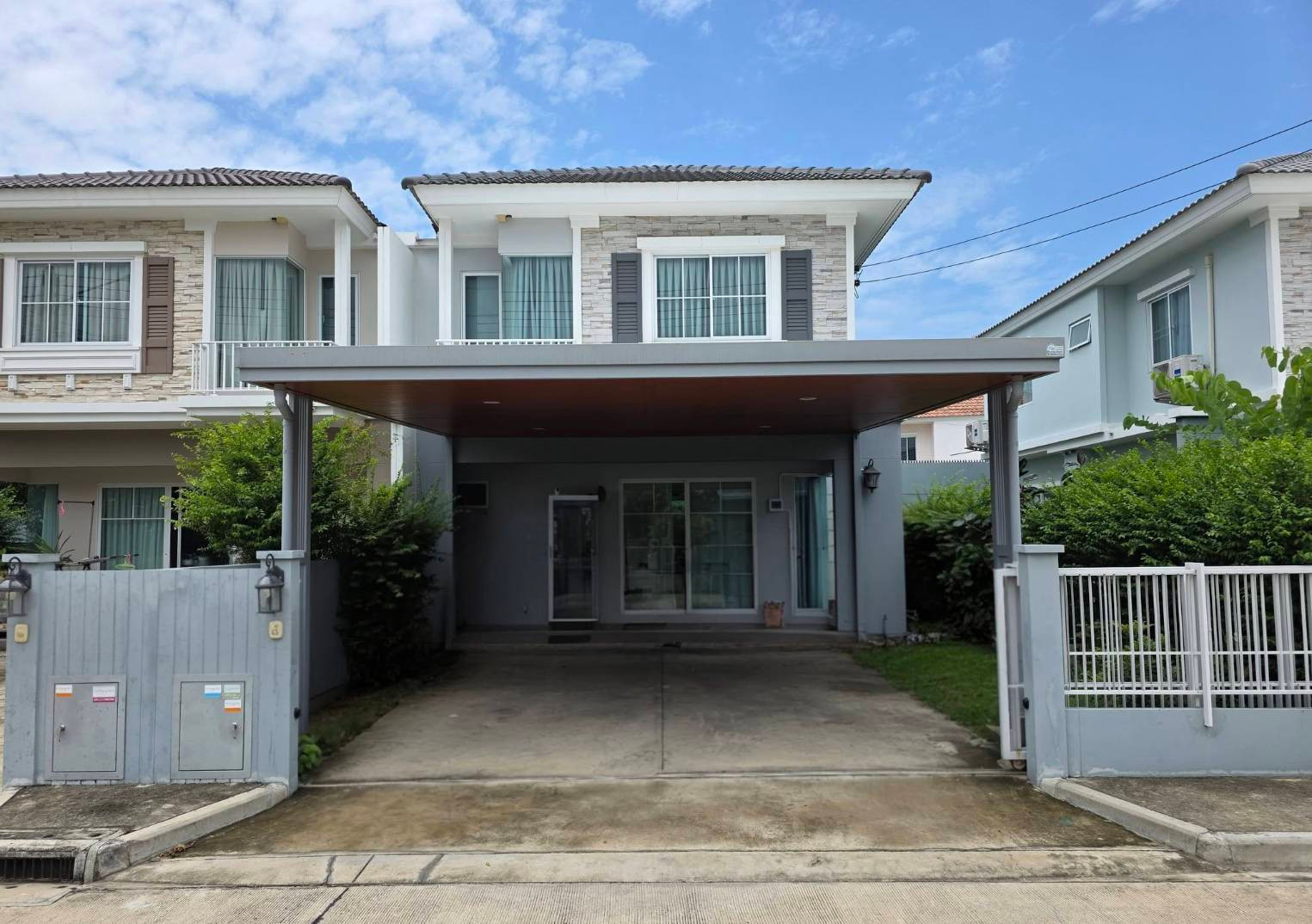 For rent, Villagio 2 Village, Rama 2, 2-story semi-detached house, single house style. Near Central Rama 2