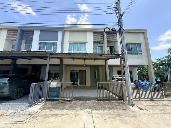 For Sale | Lumpini Townville Ratchaphruek–Nakorn In 3-Bedroom Townhome | Parking for 2 Cars | Only THB 2.39 Million