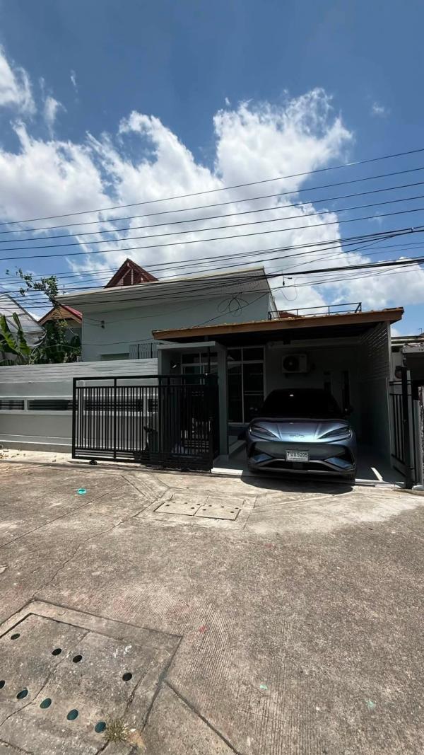 ขายบ้านเดี่ยว ลาดพร้าว 87 หน้ากว้าง รีโนเวทใหม่ คลองเจ้าคุณสิงห์ เขต วังทองหลาง กรุงเทพ CX-167424