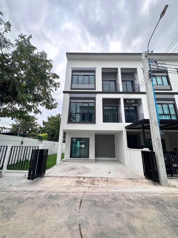 ขายทาวน์โฮม 3 ชั้น หมู่บ้านลุมพินี ทาวน์เพลส สุขุมวิท - ศรีนครินทร์ สมุทรปราการ CX-164574
