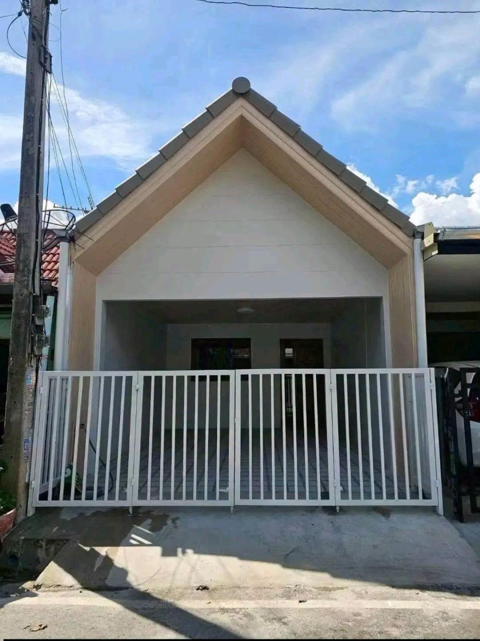 For Sale Townhouse/Townhome  , Baan Yu Charoen 4 , Lat Sawai , Lam Luk Ka , Pathum Thani , CX-167898