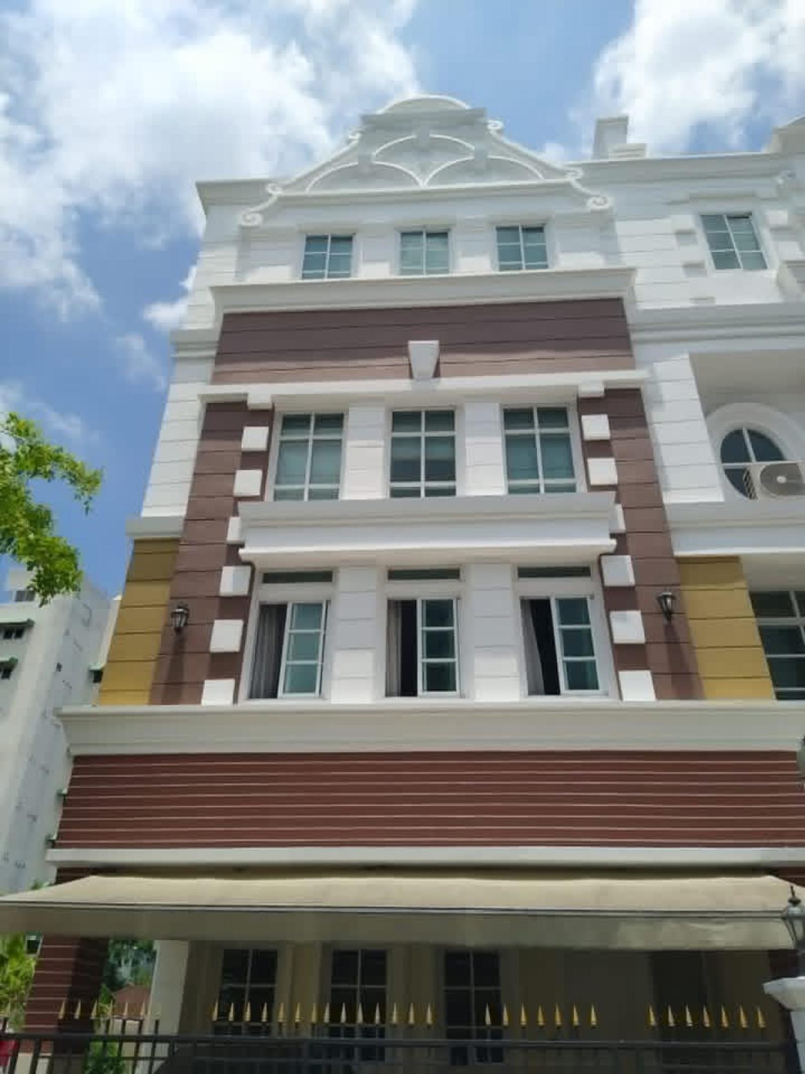 For Sale Townhouse/Townhome  , Plus City Park Sukhumvit 101/1 , corner unit , newly renovated , Bang Chak , Phra Khanong , Bangkok , CX-167151
