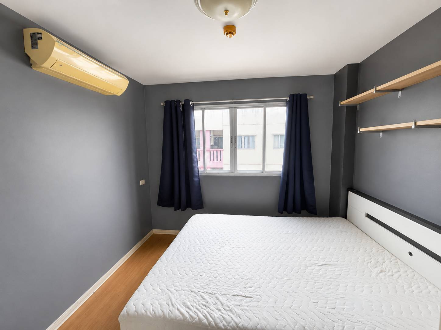 Condo for sale, Lumpini Condo Town Rattanathibet, very good price, beautiful room, hardly need to do anything. Condo for sale, Lumpini Condo Town Rattanathibet, very good price, beautiful room, hardly need to do anything.