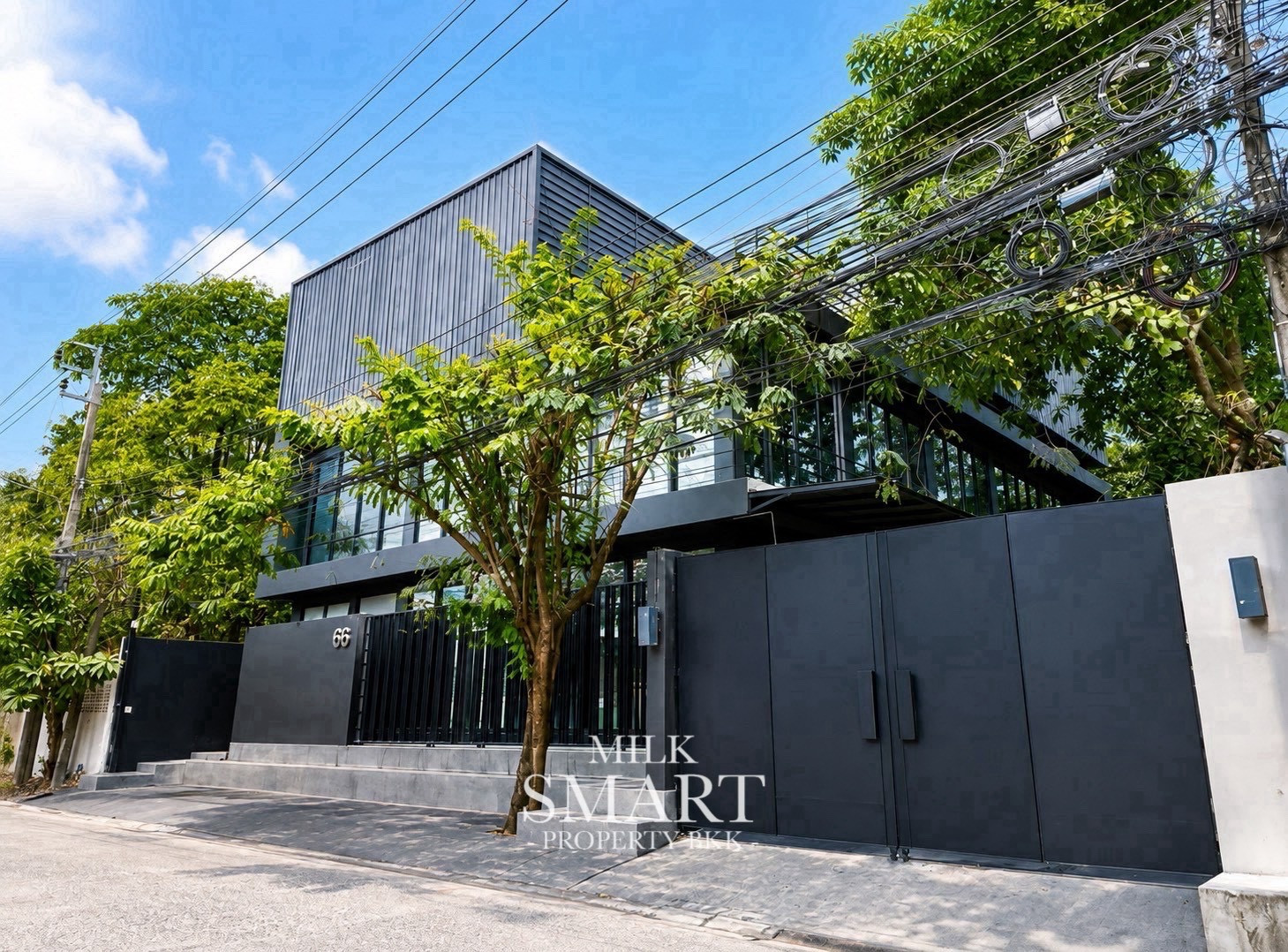 Private Corporate Campus with 7 Live Studios @Ratchada32