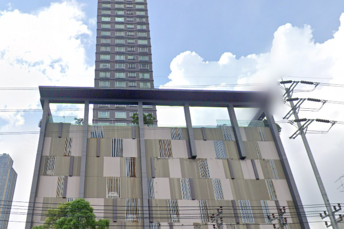 Urgent sale! Thru Thonglor, 32nd floor condo, size 37.28 sq m, 1 bedroom, beautiful city view, prime location next to the main road, New Petchaburi, near Bangkok Hospital. Urgent sale! Thru Thonglor, 32nd floor condo, size 37.28 sq m, 1 bedroom, beautiful city view, prime location next to the main road, New Petchaburi, near Bangkok Hospital.