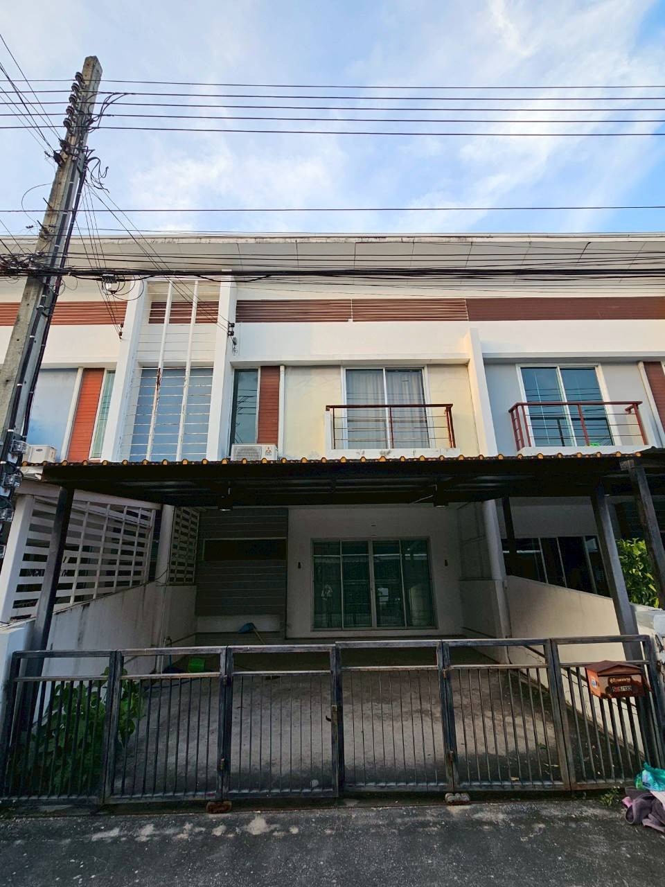 Ready to drag your bags and move in at Townhome Nirvana Park Sukhumvit 77. Ready to drag your bags and move in at Townhome Nirvana Park Sukhumvit 77.