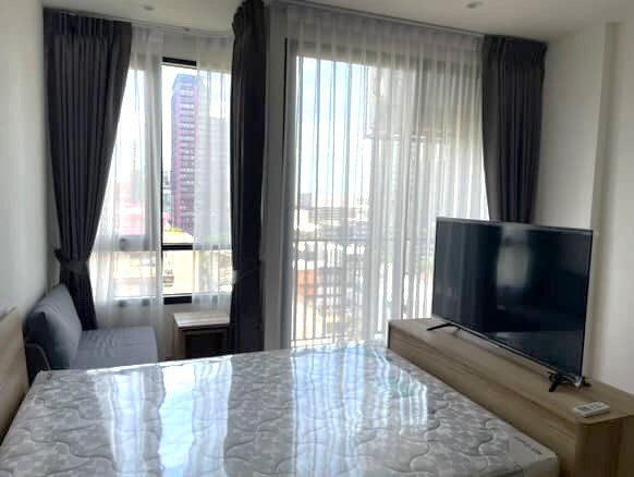 Urgent sale at a loss, Maru Ekkamai 2 Condo, pet-friendly condo, at the beginning of Soi Ekkamai, can be rented out for high returns. Urgent sale at a loss, Maru Ekkamai 2 Condo, pet-friendly condo, at the beginning of Soi Ekkamai, can be rented out for high returns.