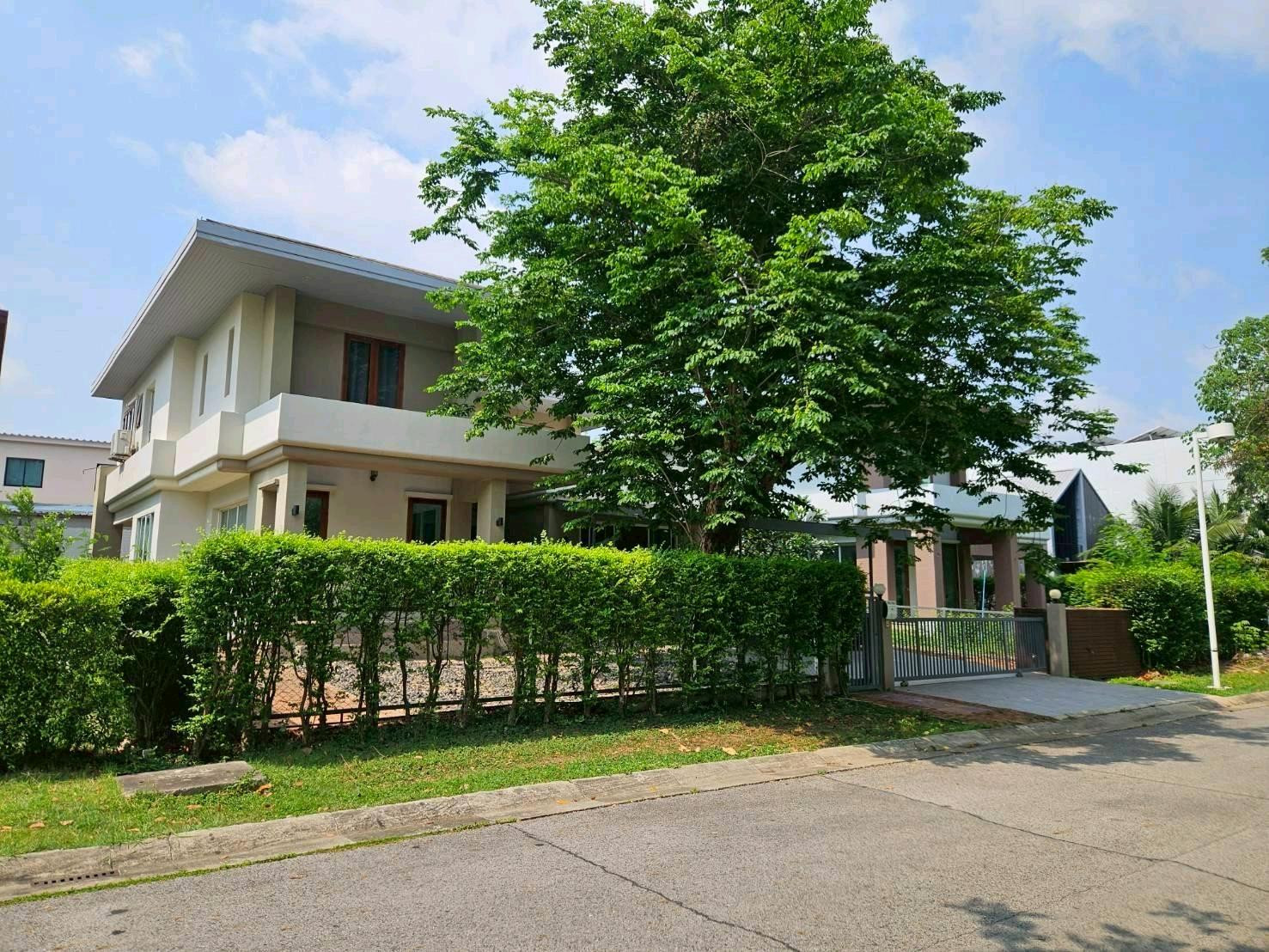 ขายบ้านเดี่ยวในหมู่บ้านหรู 2ชั้น 6นอน 5น้ำ 2จอด – รูปที่ 2