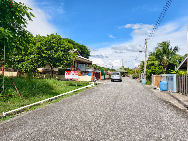 Land for sale, 80 sq m, 770,000, Bang Lamung, Chonburi, near the expressway toll booth (Pong) Land for sale, 80 sq m, 770,000, Bang Lamung, Chonburi, near the expressway toll booth (Pong)