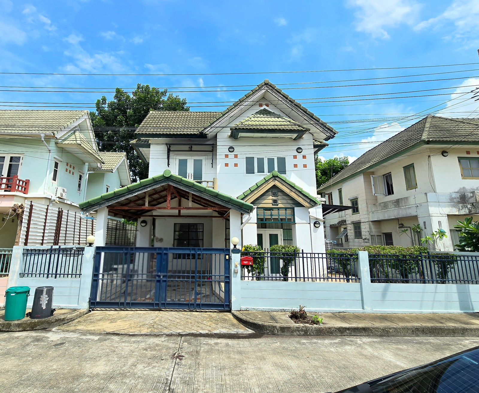 🏡 เนเบอร์โฮม ถนนสุขาภิบาล5 วัชรพล ติดสวน พร้อมอยู่ ที่ดิน 51ตรว. พื้นที่ 150 ตรม. มีห้องนอนชั้นล่าง แอร์ 4 ตัว