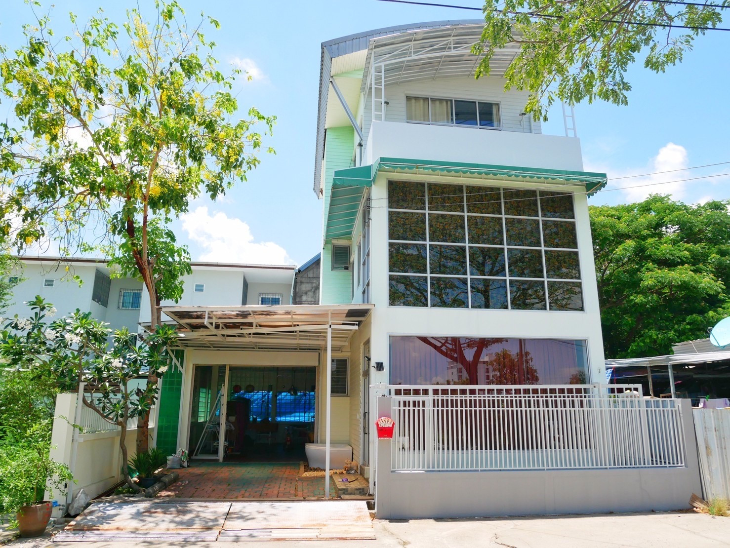 Home office with warehouse, Phatthanakan 69 Home office with warehouse, Phatthanakan 69