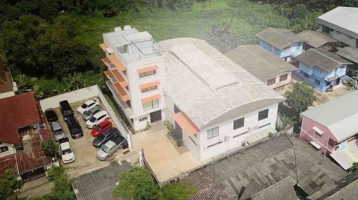 Rental : Warehouse &amp; Office  In Punnawitee with Air conditioner , 250 sqw , 1000 sqm , 12-14 Parking Lot • Warehouse 800 sqm • Parking Lot 200 sqm 🔥🔥Rental Price : 180,000 THB / Month🔥🔥#realestatethailand #เซ้งร้าน #เซ้งร้านอาหาร #เซ้งพาณิชย์ #เซ้งธุร – รูปที่ 2