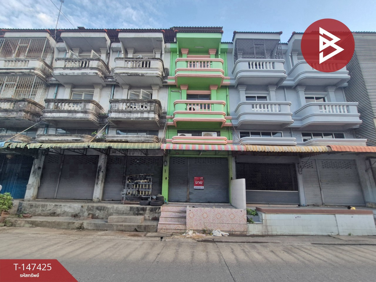 Commercial building for sale, Soi Yoosuk 30, area 18 sq m, Bang Mueang, Samut Prakan. Commercial building for sale, Soi Yoosuk 30, area 18 sq m, Bang Mueang, Samut Prakan.