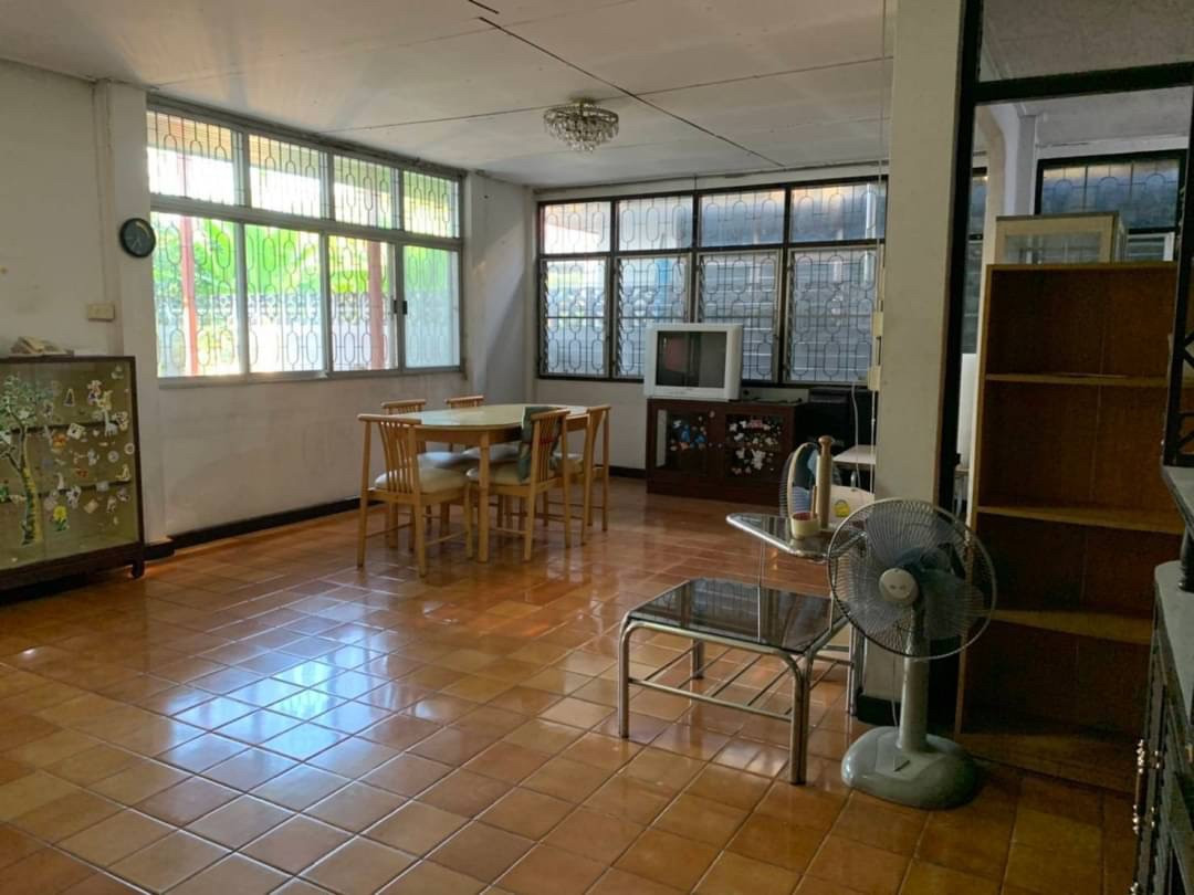 House for sale, one-story building, Ruam Chok Village (Soi Chok Chai 4, Soi 54, Intersection 1), area 60 sq m, Lat Phrao. House for sale, one-story building, Ruam Chok Village (Soi Chok Chai 4, Soi 54, Intersection 1), area 60 sq m, Lat Phrao.